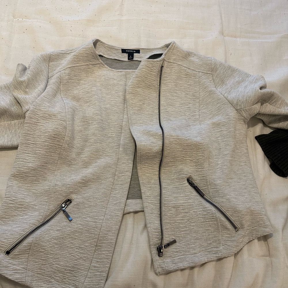 Torrid Cropped Moto Jacket-Sz 2/2x